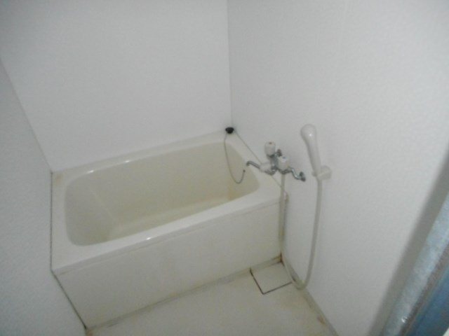 トップアイランドコーポの浴室