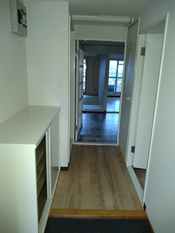 トップアイランドコーポの玄関