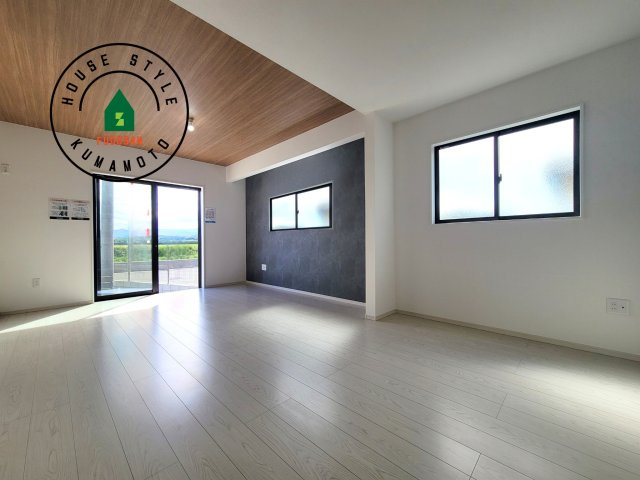 熊本市北区鶴羽田4丁目第1-4棟（1号棟）　の内観：施工例|多くの時間を過すことになるリビングだからこそ、いつも穏やかな空間・解放感が味わえ毎日が充実します。