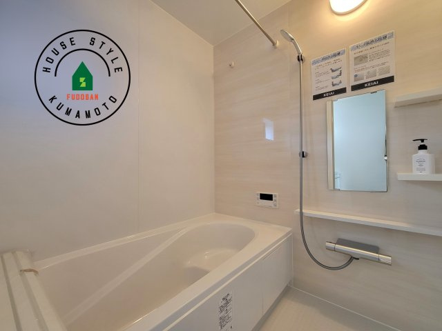 熊本市北区鶴羽田4丁目第1-4棟（3号棟）　の内観：施工例|1日の疲れを癒してくれる広々バスルーム。雨の日のお洗濯にも大活躍な浴室乾燥機付です！