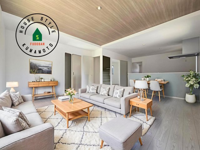 熊本市北区鶴羽田4丁目第1-4棟（3号棟）　の内観：施工例|キッチンからリビングをしっかり確認できます。家族の笑顔があふれる空間になりそうですね。※家具はCGを合成したものです。