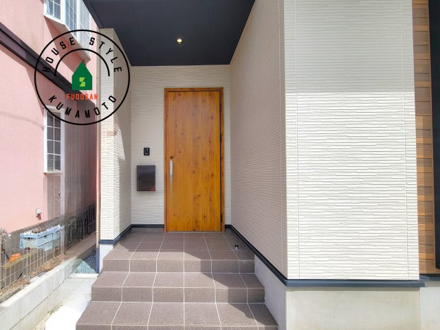 熊本市北区鶴羽田4丁目第1-4棟（3号棟）　の外観：施工例|おでかけの時も帰った時も、「我が家」を最初に感じでもらえる素敵な空間に。