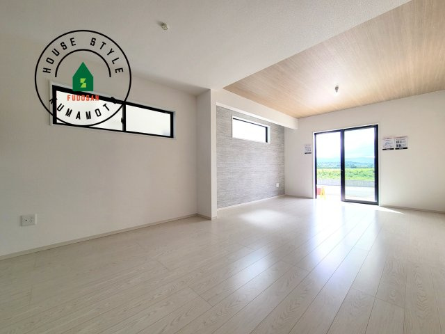 熊本市北区鶴羽田4丁目第1-4棟（3号棟）　の内観：施工例|多くの時間を過すことになるリビングだからこそ、いつも穏やかな空間・解放感が味わえ毎日が充実します。