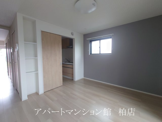 シュラインサイドの居間・リビング