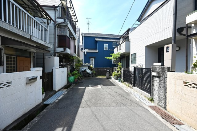 伊丹市寺本3丁目中古戸建の前面道路含む現地写真|現地（2025年6月）撮影