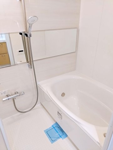 緑の街四号棟の浴室|落ち着いた空間のお風呂です