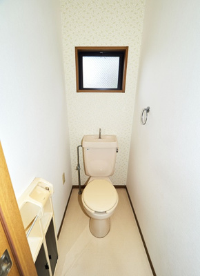 【トイレ】 | エステート桃山2 | 温水洗浄便座の新設を予定しています