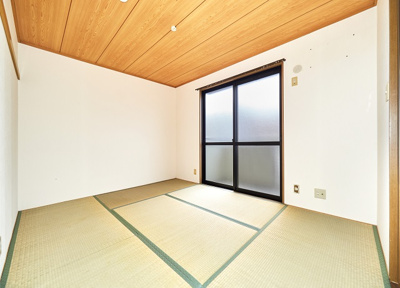 【和室】 | エステート桃山2 | 6帖和室は隣のLDKに組み込み、12帖LDKに変更を予定しています