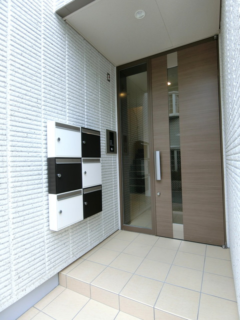 メゾン　ホワイト2のエントランス|オートロック