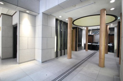 【エントランス】 | 日本ビルヂング