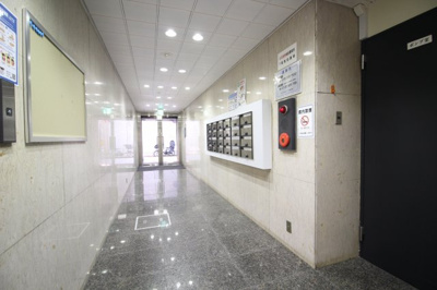 【エントランス】 | アジアビルディング