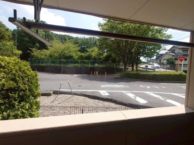 リバティー天王の駐車場