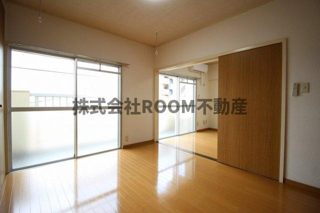 アイン都城の寝室|落ち着いた色調の寝室です