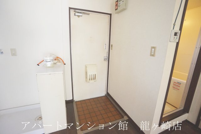 サンハイツ布川台の玄関