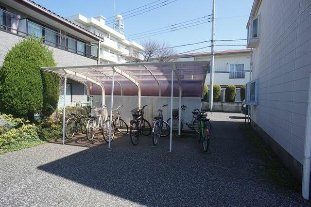 小平市花小金井７丁目のアパートのその他共用部分|専用駐輪場。