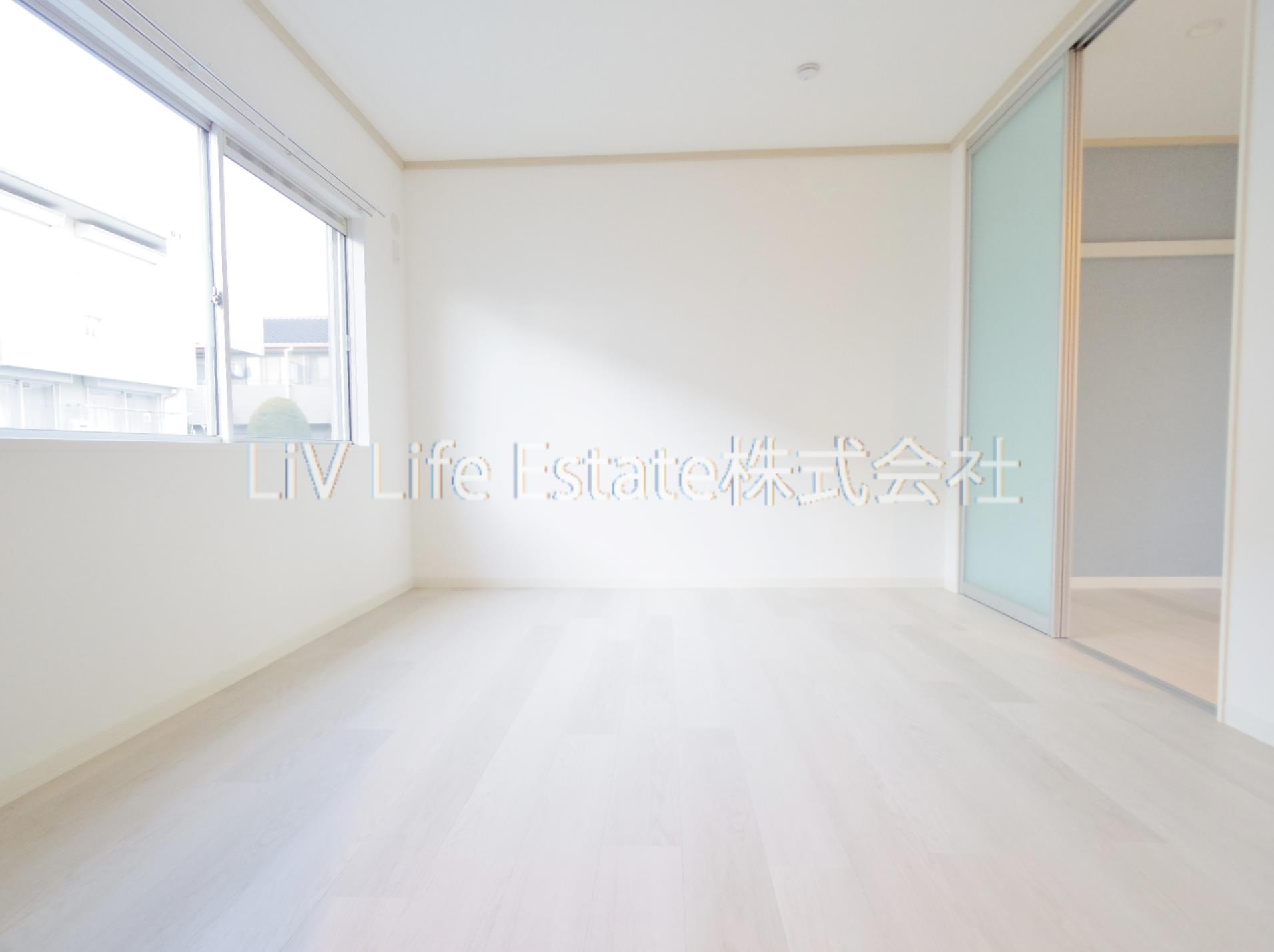 小平市花小金井７丁目のアパートの寝室|西側に位置する洋室全景。