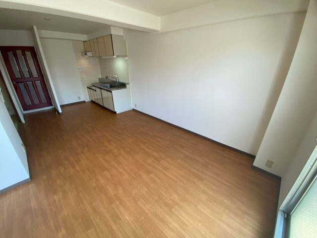 芦屋三木マンションの居間・リビング