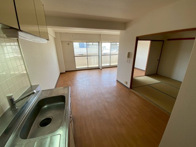 芦屋三木マンションの居間・リビング