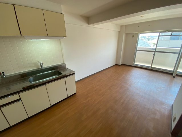 芦屋三木マンションの居間・リビング