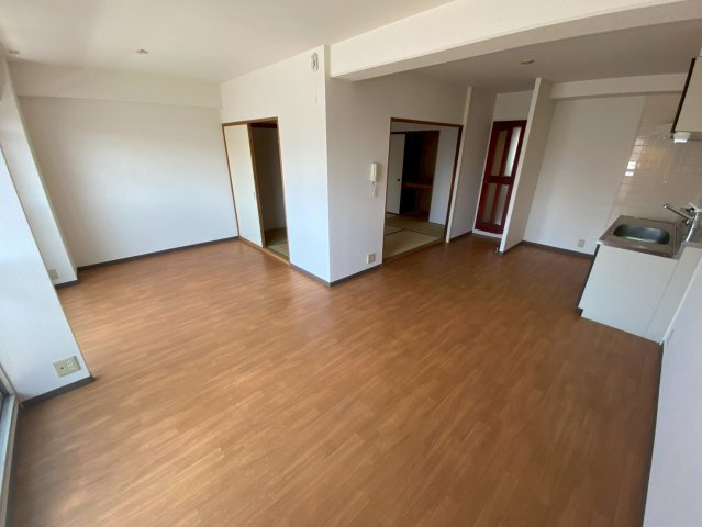 芦屋三木マンションの居間・リビング