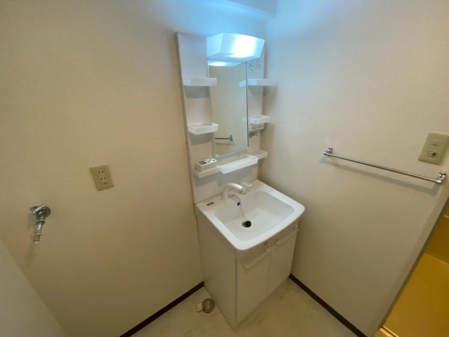 芦屋三木マンションの洗面所