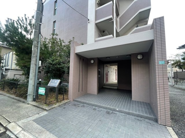 芦屋三木マンションのエントランス