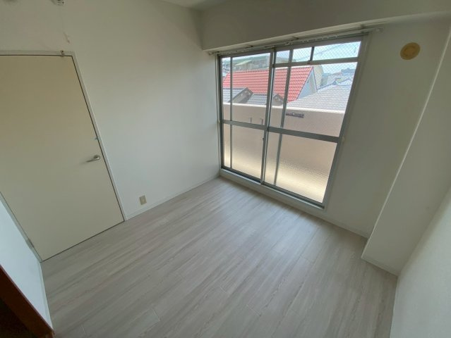 芦屋三木マンションの居間・リビング