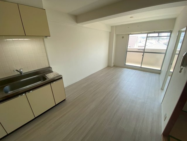 芦屋三木マンションの居間・リビング