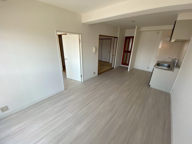 芦屋三木マンションの居間・リビング