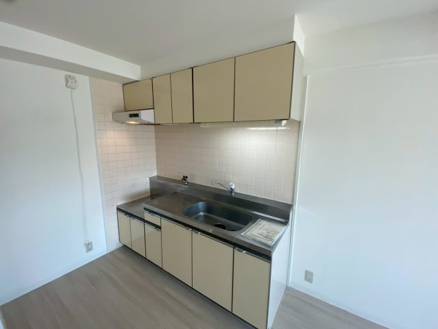 芦屋三木マンションのキッチン