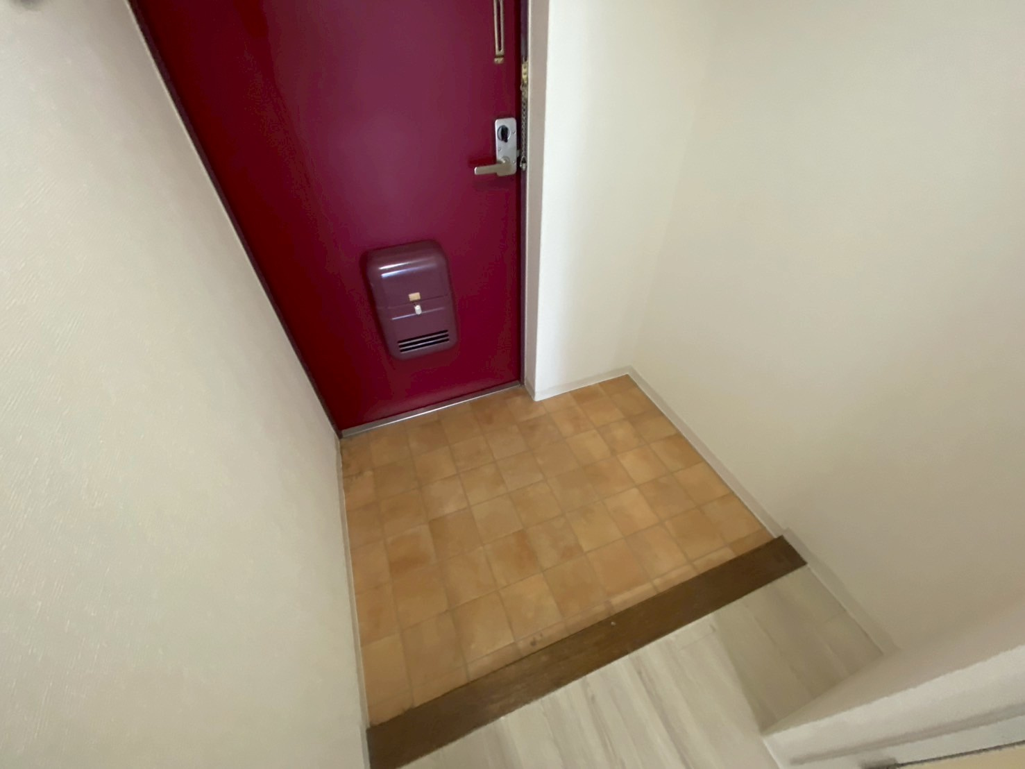 芦屋三木マンションの玄関