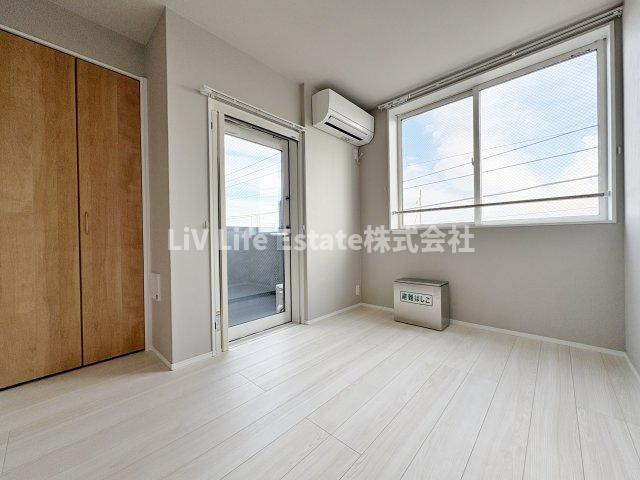 MOMO HOUSE東村山（旧：ＭＥＬＤＩＡ東村山Ⅱ）の居間・リビング