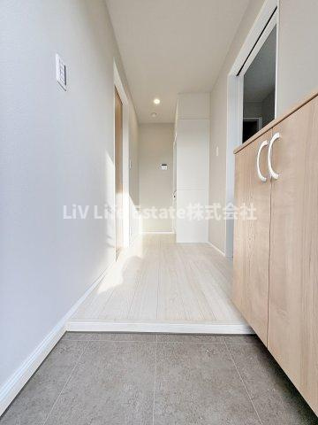 MOMO HOUSE東村山（旧：ＭＥＬＤＩＡ東村山Ⅱ）の玄関