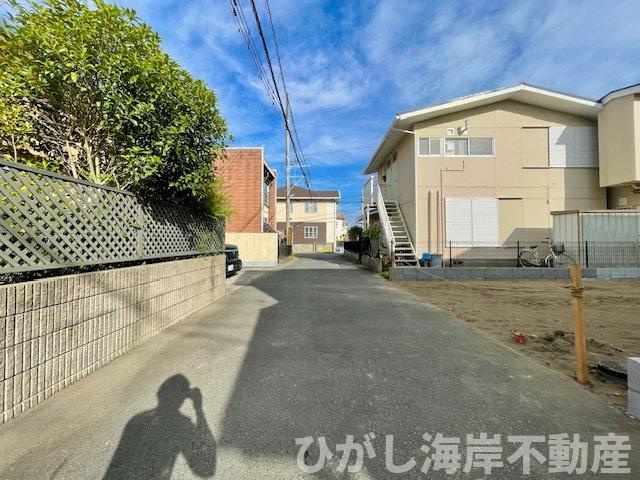 藤沢市辻堂新町3丁目　新築戸建　の前面道路含む現地写真|6月23日撮影　建築前　現地外観