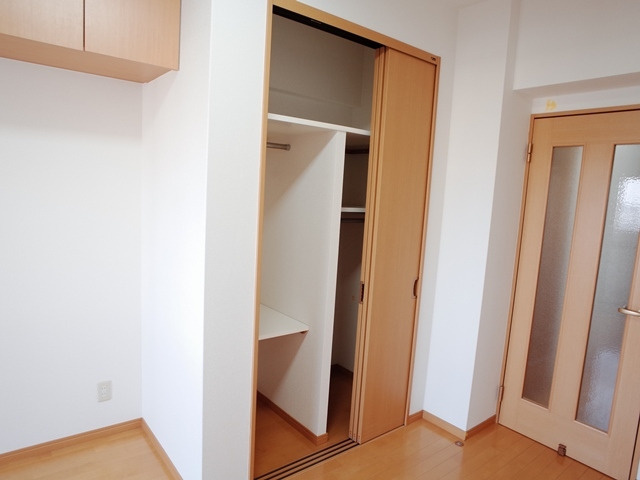 ロイヤルシティ大橋の収納