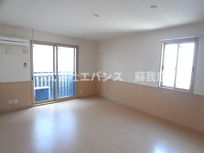 【寝室】 | センプレヴェルデ | 落ち着いた色調の寝室です