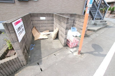 敷地内ゴミ置き場です♪
