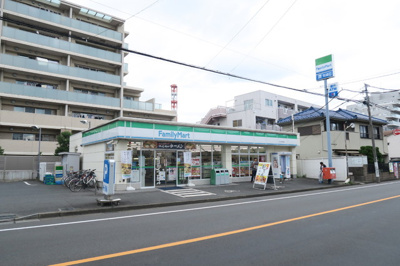 ファミリーマート八王子子安町店まで700ｍ