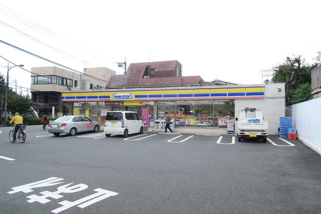 ミニストップ八王子子安町店まで600ｍ