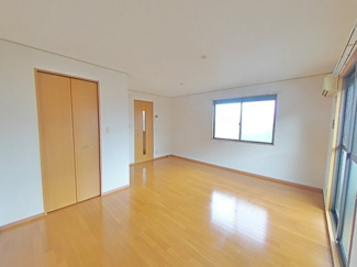 10.9帖の洋室です