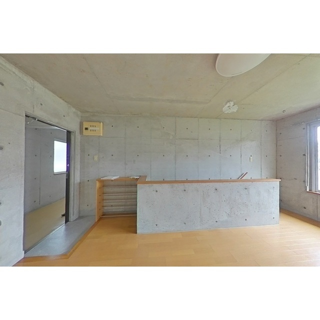 岐阜市南鶉４丁目のアパートの玄関