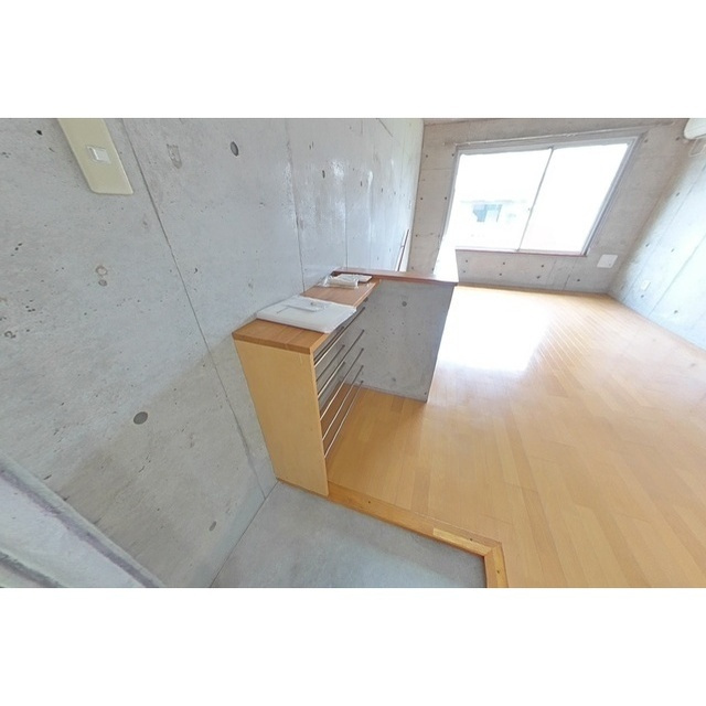 岐阜市南鶉４丁目のアパートの玄関