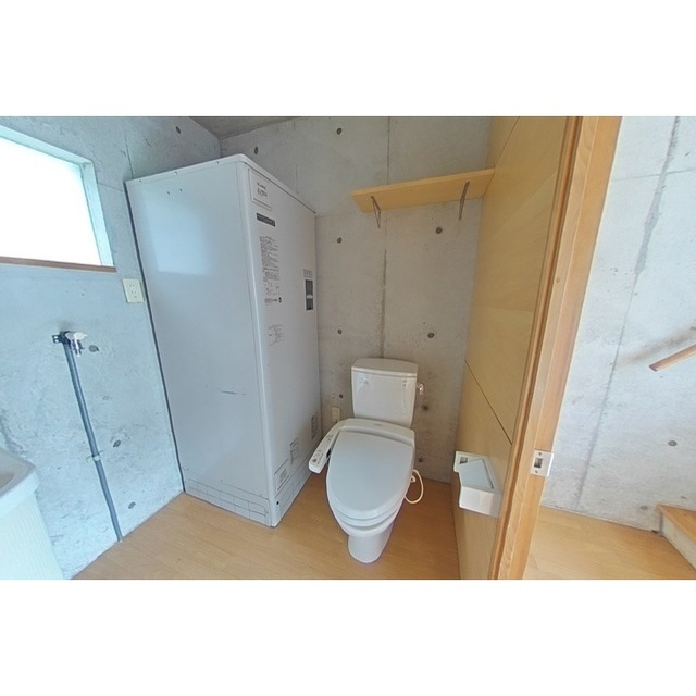 岐阜市南鶉４丁目のアパートのトイレ