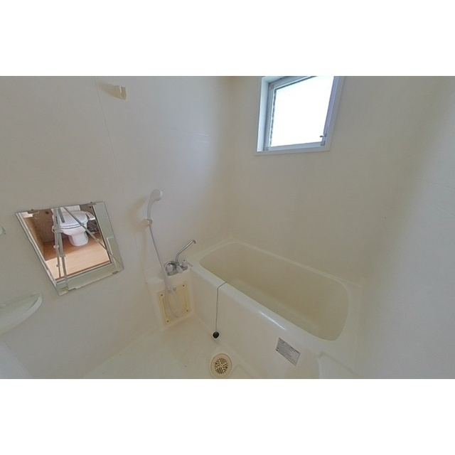 岐阜市南鶉４丁目のアパートの浴室