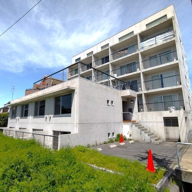 岐阜市南鶉４丁目のアパートの外観