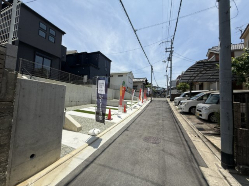 グラファーレ堺市上野芝向ケ丘町の前面道路含む現地写真