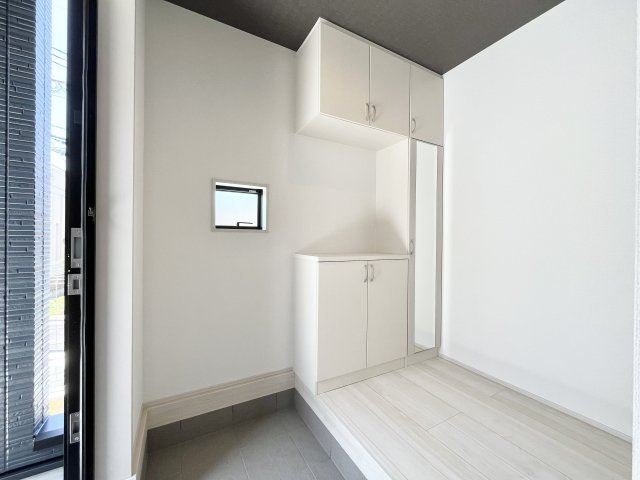 グラファーレ堺市上野芝向ケ丘町の玄関