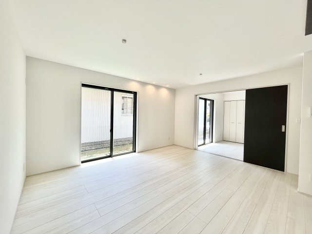 グラファーレ堺市上野芝向ケ丘町の居間・リビング