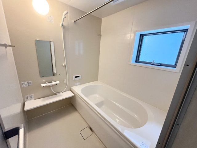 堺市東区引野町3丁新築の浴室