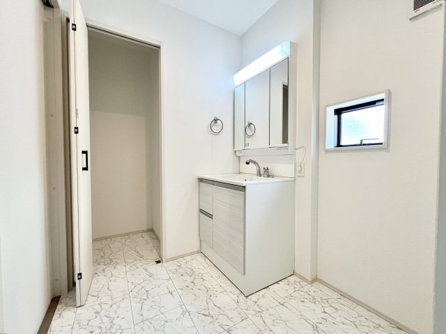 堺市東区菩提町　新築戸建の脱衣所